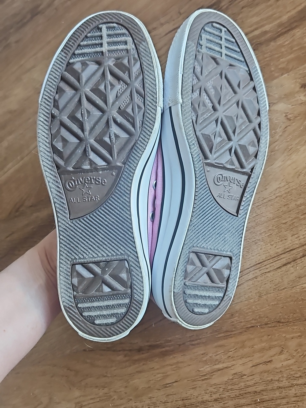 Pink Converse - Picture 2 of 9